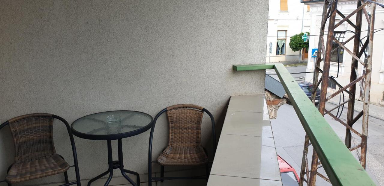 Apartman Natasa 1 Vrsac Ngoại thất bức ảnh